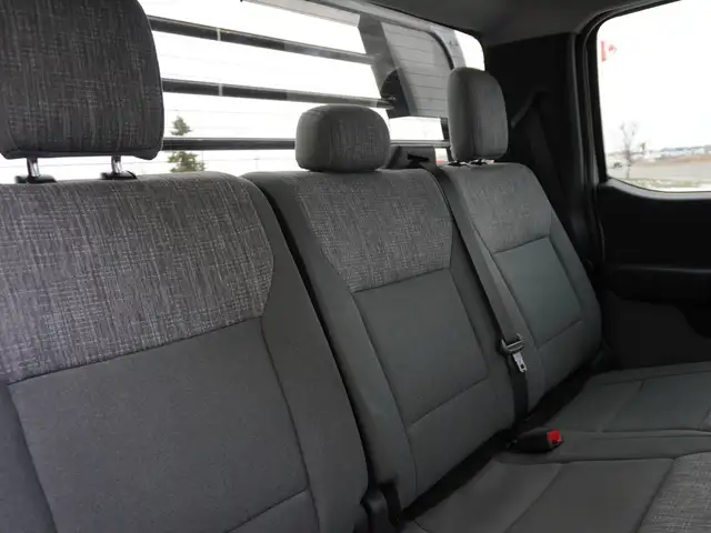 2023 Ford Super Duty F-550 DRW XLT 4WD VERY LOW KMS STILL AS NEW - Photo 41