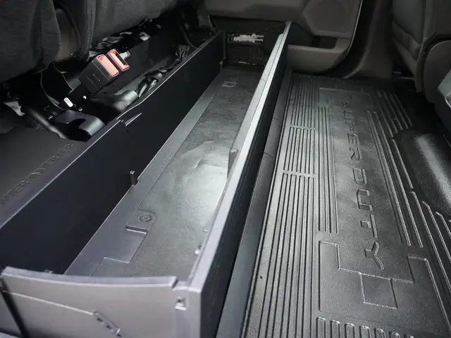 2023 Ford Super Duty F-550 DRW XLT 4WD VERY LOW KMS STILL AS NEW - Photo 43