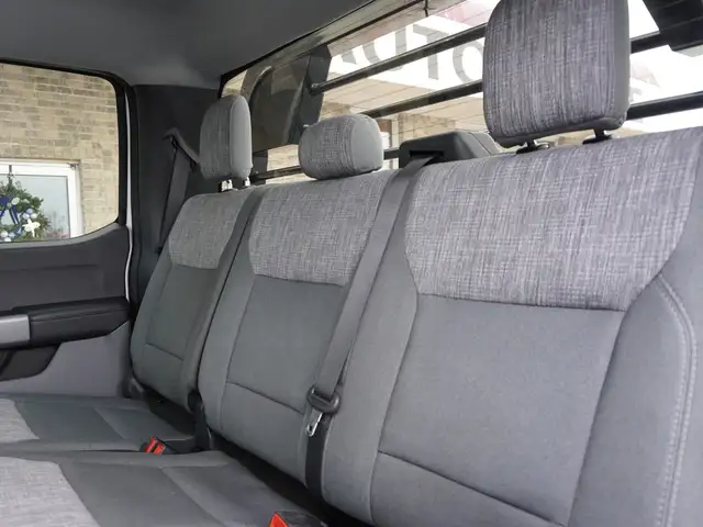 2023 Ford Super Duty F-550 DRW XLT 4WD VERY LOW KMS STILL AS NEW - Photo 46