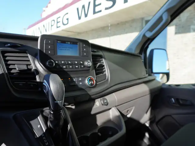 2024 Ford Transit Cargo Van T-250 148 RARE AWD CARGO VAN, LOW KM - Photo 2