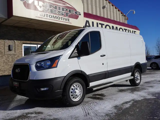 2024 Ford Transit Cargo Van T-250 148 RARE AWD CARGO VAN, LOW KM - Photo 5