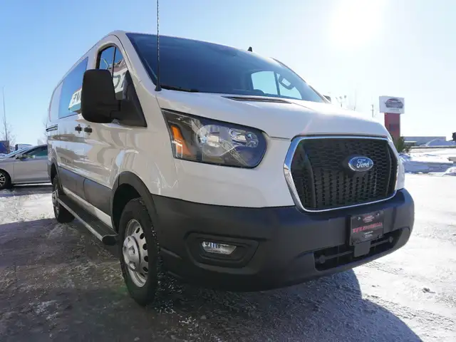 2024 Ford Transit Cargo Van T-250 148 RARE AWD CARGO VAN, LOW KM - Photo 8