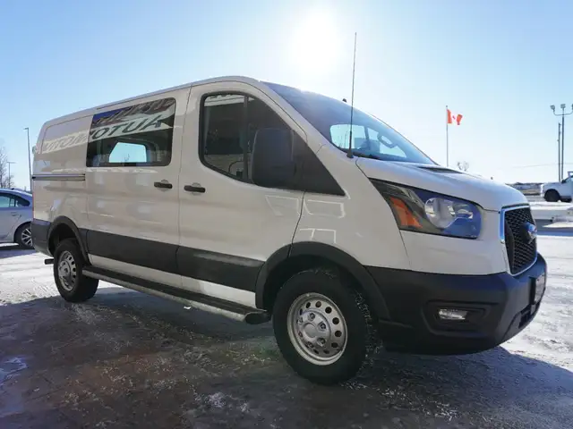 2024 Ford Transit Cargo Van T-250 148 RARE AWD CARGO VAN, LOW KM - Photo 9