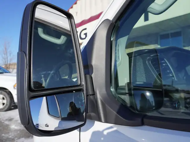 2024 Ford Transit Cargo Van T-250 148 RARE AWD CARGO VAN, LOW KM - Photo 16
