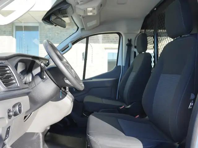 2024 Ford Transit Cargo Van T-250 148 RARE AWD CARGO VAN, LOW KM - Photo 18