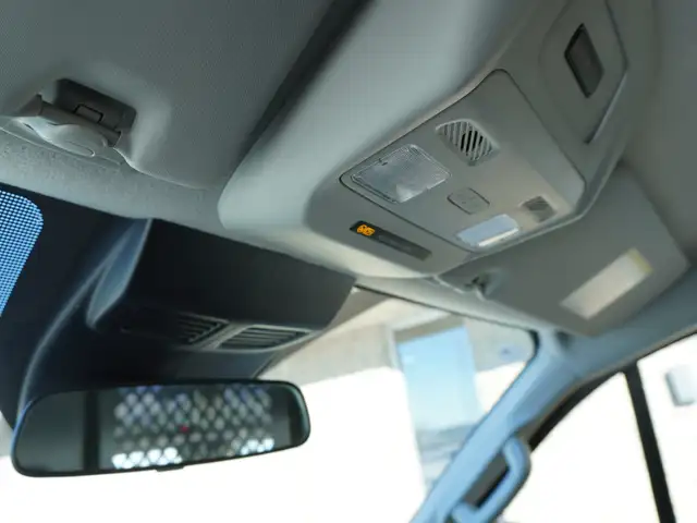 2024 Ford Transit Cargo Van T-250 148 RARE AWD CARGO VAN, LOW KM - Photo 25