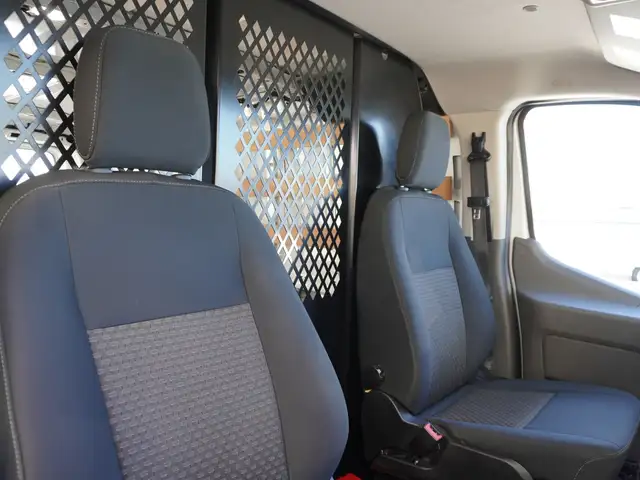2024 Ford Transit Cargo Van T-250 148 RARE AWD CARGO VAN, LOW KM - Photo 26