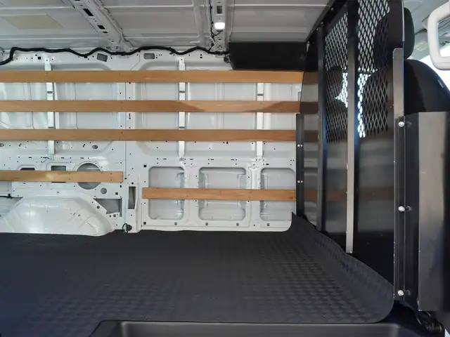 2024 Ford Transit Cargo Van T-250 148 RARE AWD CARGO VAN, LOW KM - Photo 30