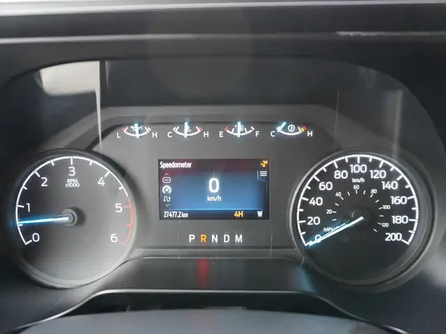 2023 Ford Super Duty F-550 DRW XLT 4WD Crew Cab VERY LOW KMS!! - Photo 16