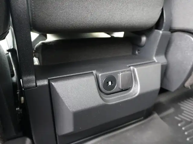 2023 Ford Super Duty F-550 DRW XLT 4WD Crew Cab VERY LOW KMS!! - Photo 47