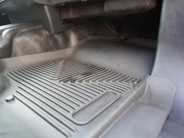 2023 Ford Super Duty F-550 DRW XLT 4WD Crew Cab VERY LOW KMS!! - Photo 55