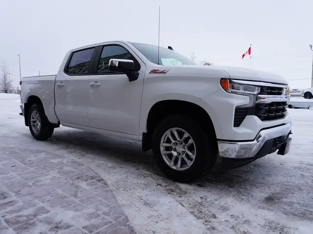 2023 Chevrolet Silverado 1500 LT2 Z71 OFF RD 4X4, 5.3L V8 LOADED - Photo 10