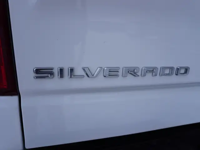 2023 Chevrolet Silverado 1500 LT2 Z71 OFF RD 4X4, 5.3L V8 LOADED - Photo 42