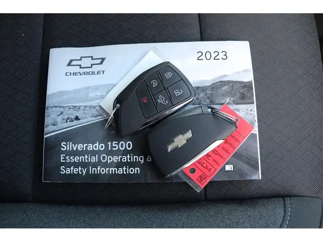 2023 Chevrolet Silverado 1500 LT2 Z71 OFF RD 4X4, 5.3L V8 LOADED - Photo 44