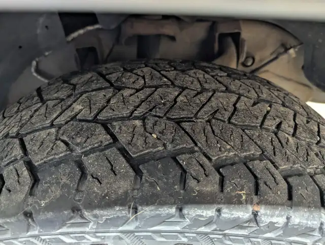 2005 Chevy Suburban 2500, 4x4, 8.1 Liter Vortec - Photo 8