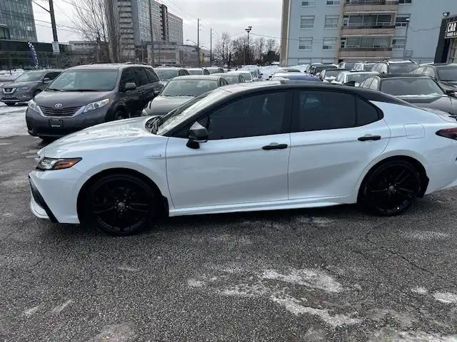 2021 Toyota Camry Hybrid XSE Auto - Photo 3