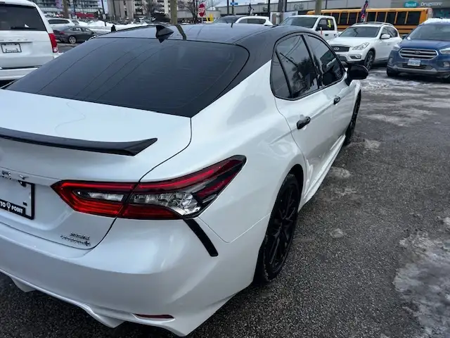 2021 Toyota Camry Hybrid XSE Auto - Photo 5