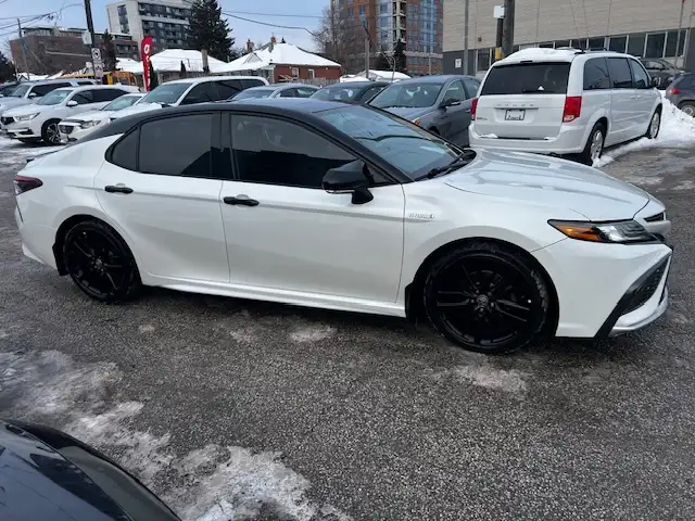 2021 Toyota Camry Hybrid XSE Auto - Photo 6