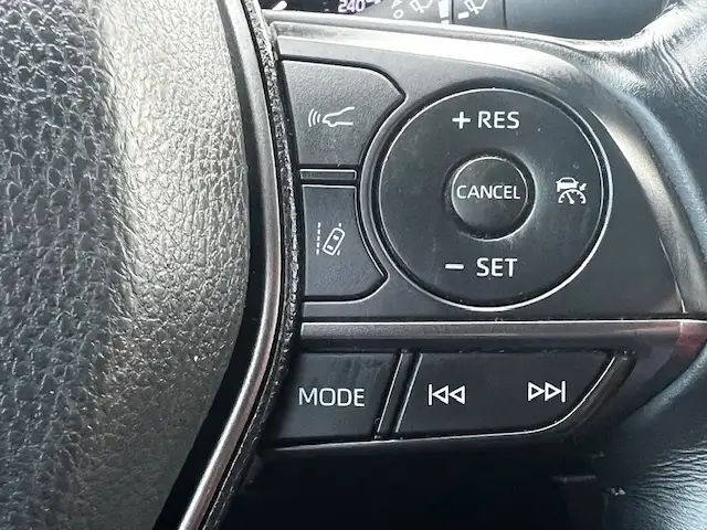 2021 Toyota Camry Hybrid XSE Auto - Photo 13