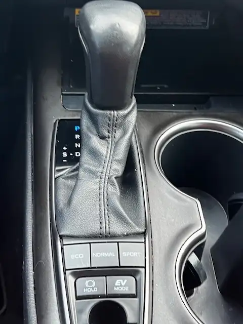 2021 Toyota Camry Hybrid XSE Auto - Photo 17