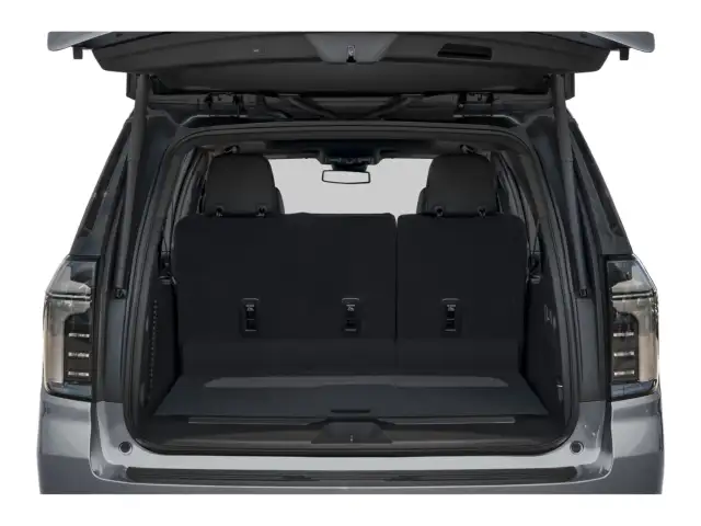 2026 Chevrolet Suburban - Photo 8