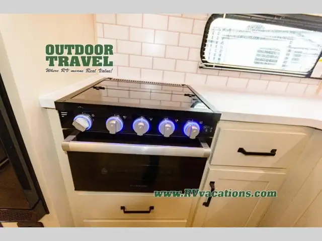 2026 Grand Design Momentum G-Class 29GS - Photo 12