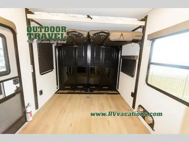 2026 Grand Design Momentum G-Class 29GS - Photo 16