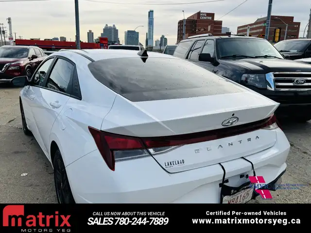 2022 Hyundai Elantra SEL - Photo 15