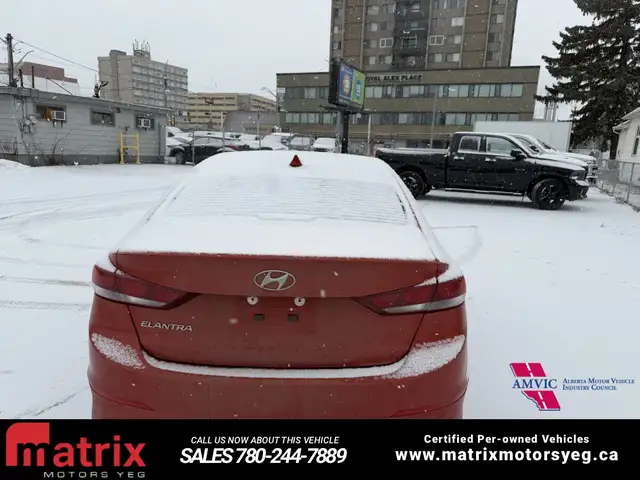 2017 Hyundai Elantra Limited - Photo 9