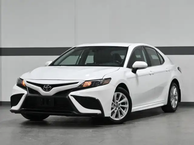 2023 Toyota Camry SEDAN