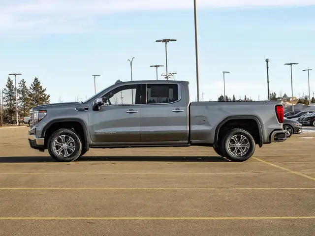 2026 GMC Sierra 1500 SLT - Photo 5