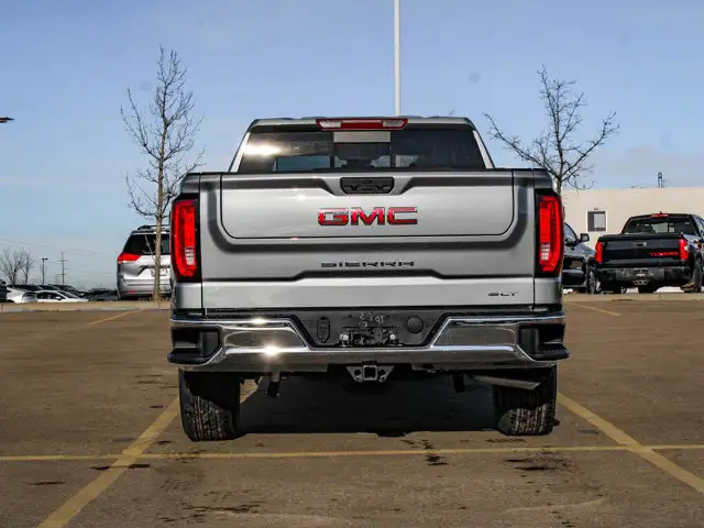 2026 GMC Sierra 1500 SLT - Photo 7