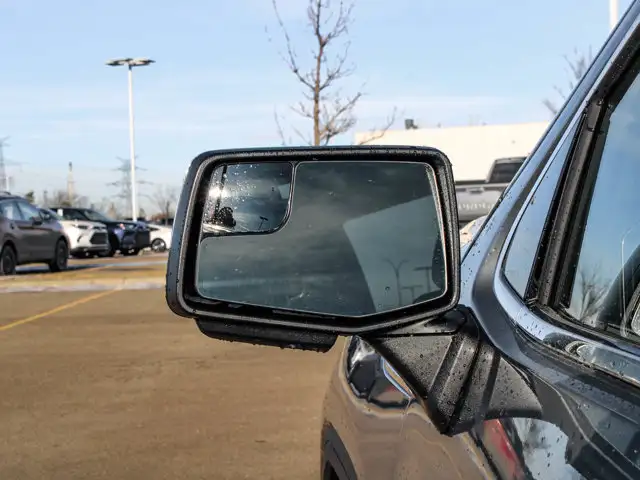 2026 GMC Sierra 1500 SLT - Photo 13