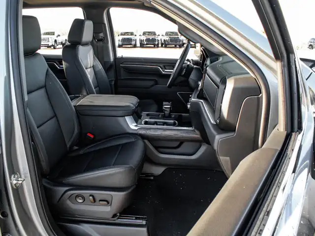 2026 GMC Sierra 1500 SLT - Photo 15