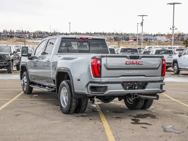 2026 GMC Sierra 3500HD Denali - Photo 6
