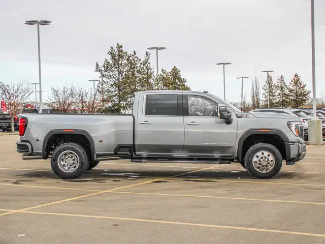 2026 GMC Sierra 3500HD Denali - Photo 10