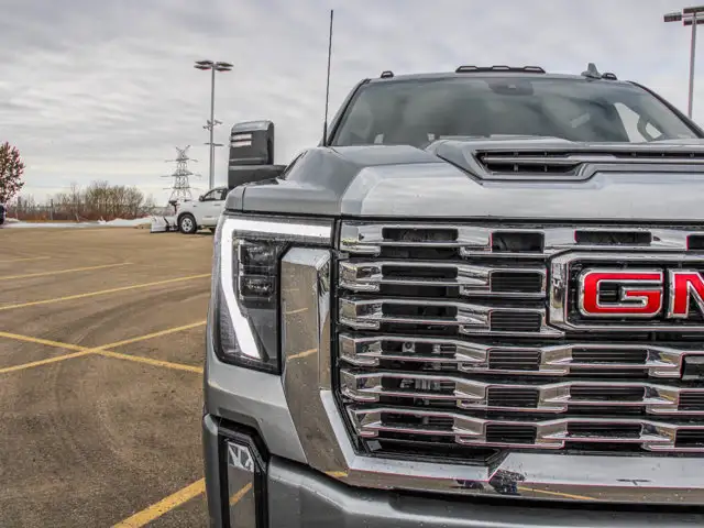 2026 GMC Sierra 3500HD Denali - Photo 11