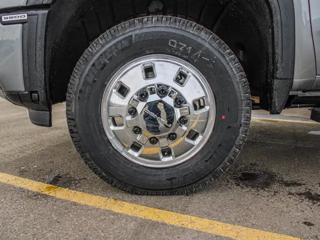 2026 GMC Sierra 3500HD Denali - Photo 13