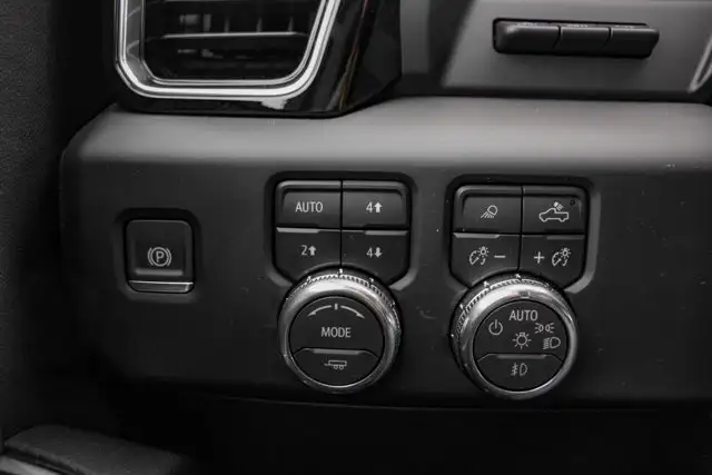 2026 GMC Sierra 3500HD Denali - Photo 19