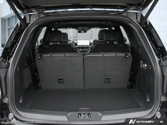 2026 Ford Explorer Tremor - Photo 8