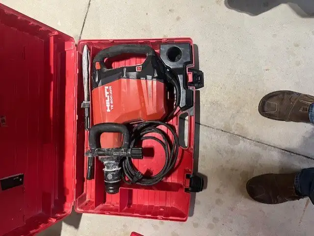 HILTI DEMO HAMMER - Photo 2