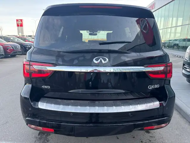 2024 Infiniti QX80 LUXE 4x4 • Captain Chairs • Rear Entertainmen - Photo 5