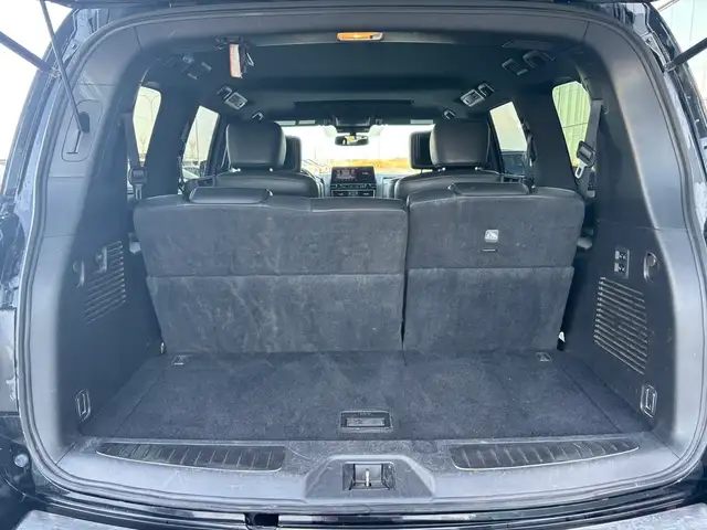 2024 Infiniti QX80 LUXE 4x4 • Captain Chairs • Rear Entertainmen - Photo 6