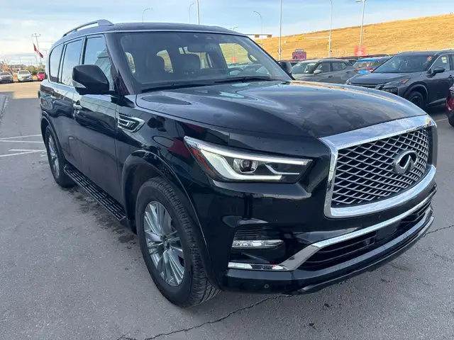 2024 Infiniti QX80 LUXE 4x4 • Captain Chairs • Rear Entertainmen - Photo 10