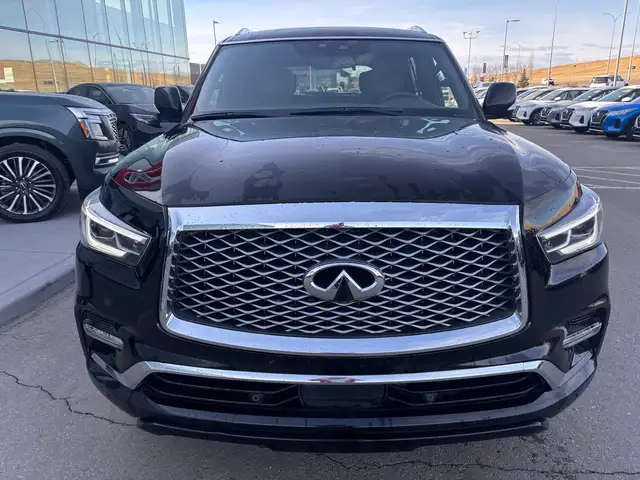 2024 Infiniti QX80 LUXE 4x4 • Captain Chairs • Rear Entertainmen - Photo 11
