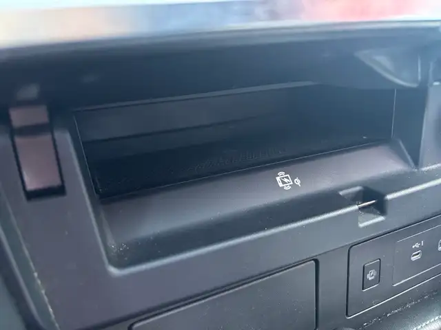 2024 Infiniti QX80 LUXE 4x4 • Captain Chairs • Rear Entertainmen - Photo 26