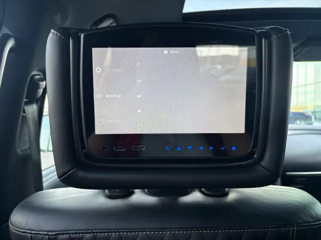 2024 Infiniti QX80 LUXE 4x4 • Captain Chairs • Rear Entertainmen - Photo 32