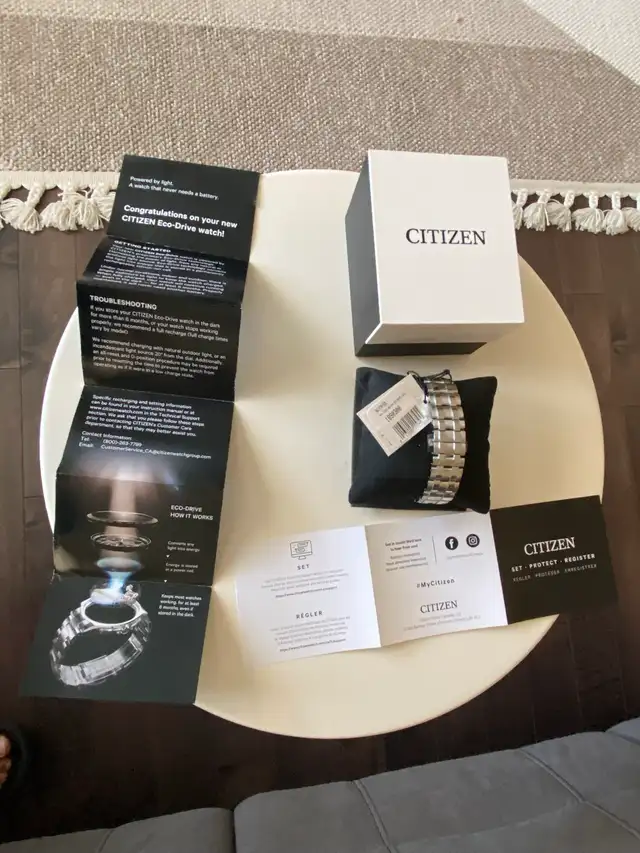 Brand new men’s Citizen Eco Drive blue dial 42 mm. $300 - Photo 4