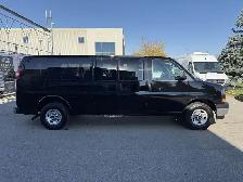 2023 GMC Savana 3500 LT 12 PASSENGER - Photo 5