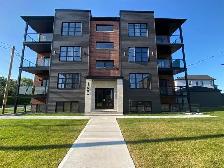 4 ½ MODERNE 2022 À LOUER - Venise en Québec  ✨